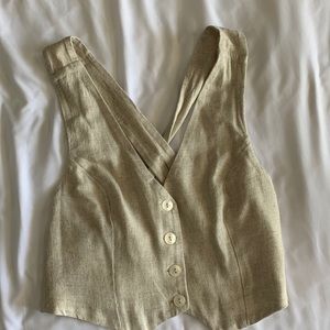 Abercrombie linen button up shirt vest. Never worn with tags. Size xs.